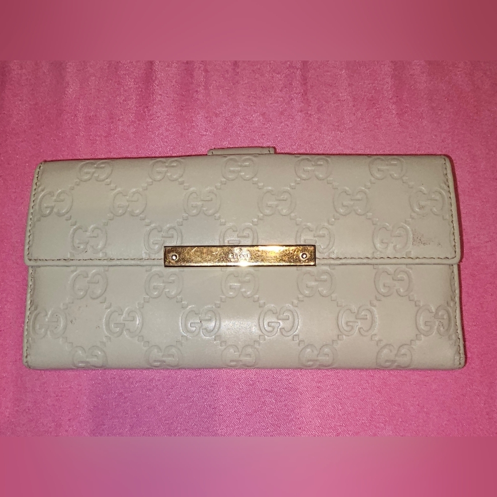 Gucci Guccissima Leather Flap Continental Wallet — Gray Embossed Leather